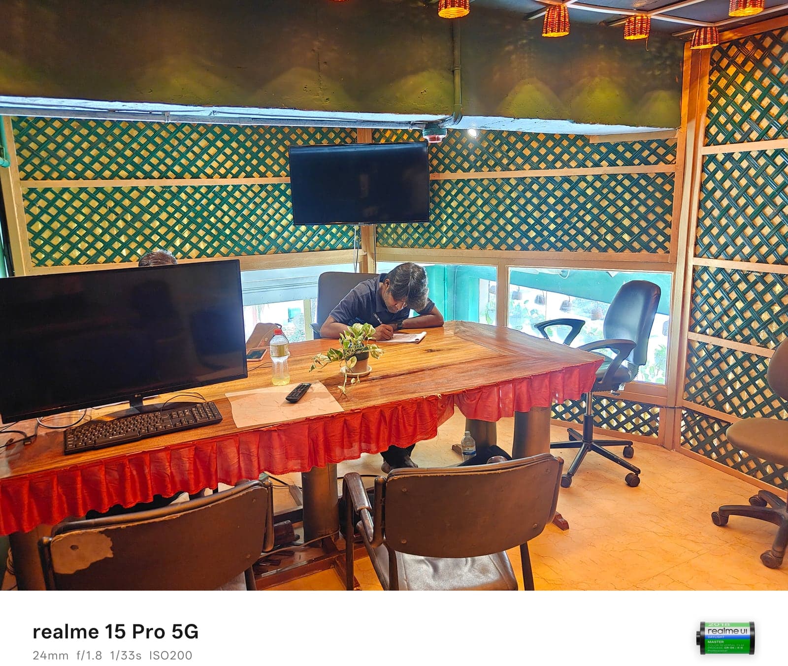 Canopy conference table and meeting environment